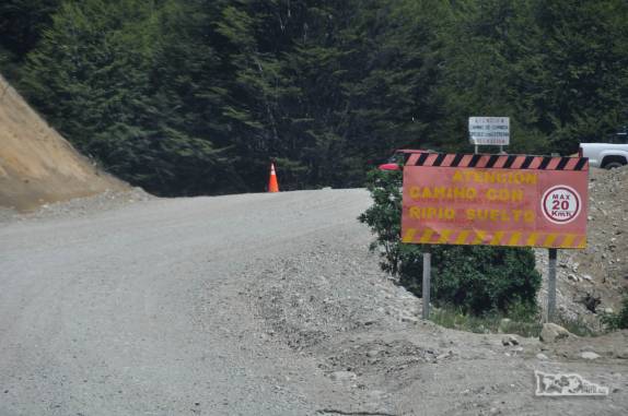 Obra em estrada da Ruta de Los 7 Lagos, no Parque Nacional Nahuel Huapi, na Argentina